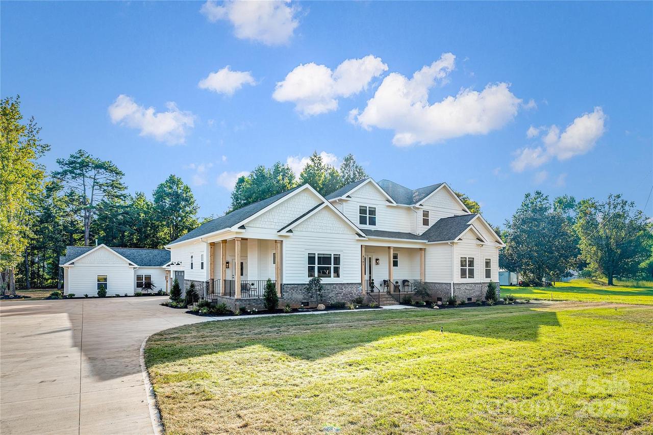 6141 Wilgrove Mint Hill Rd., Mint Hill, NC 28227