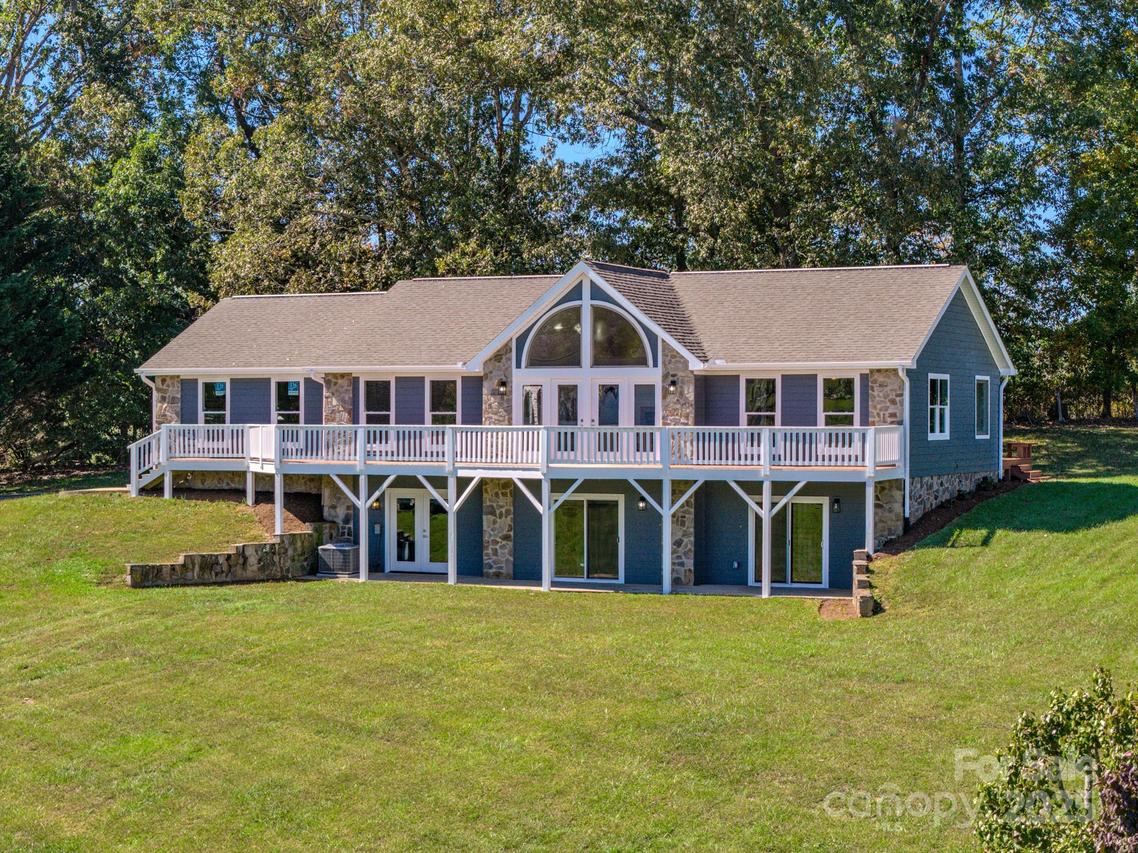 59 Knollview Dr., Asheville, NC 28806