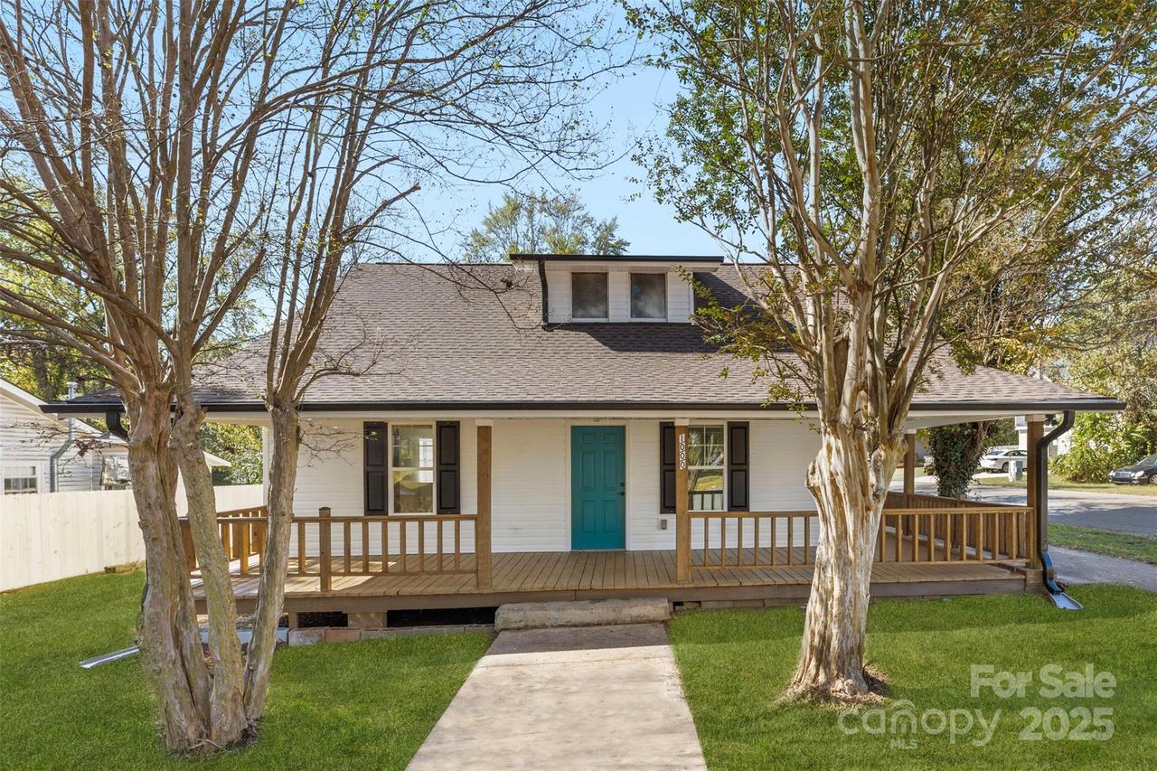 1000 Caldwell St., Statesville, NC 28677