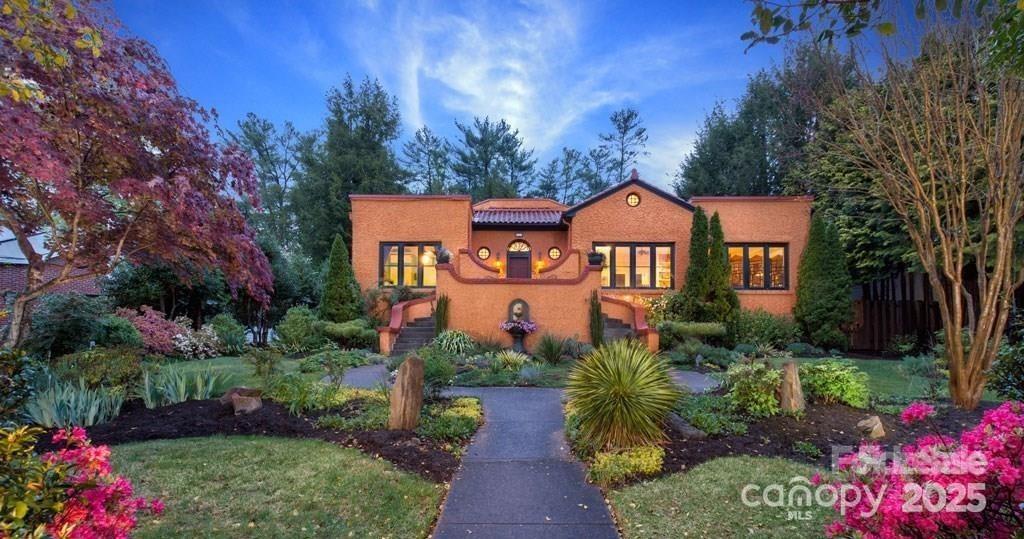 26 Sheridan Rd., Asheville, NC 28803