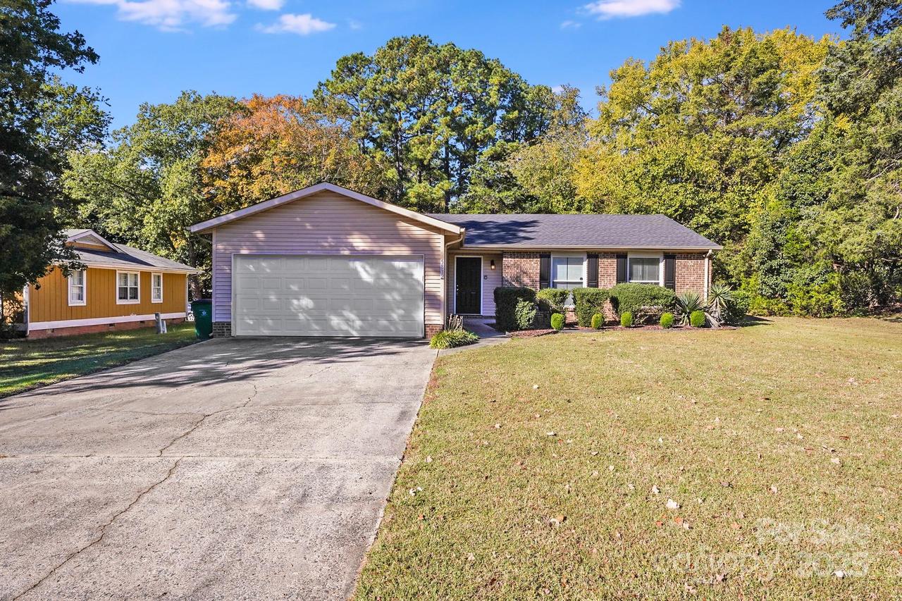 5832 Carpenter Dr., Charlotte, NC 28226