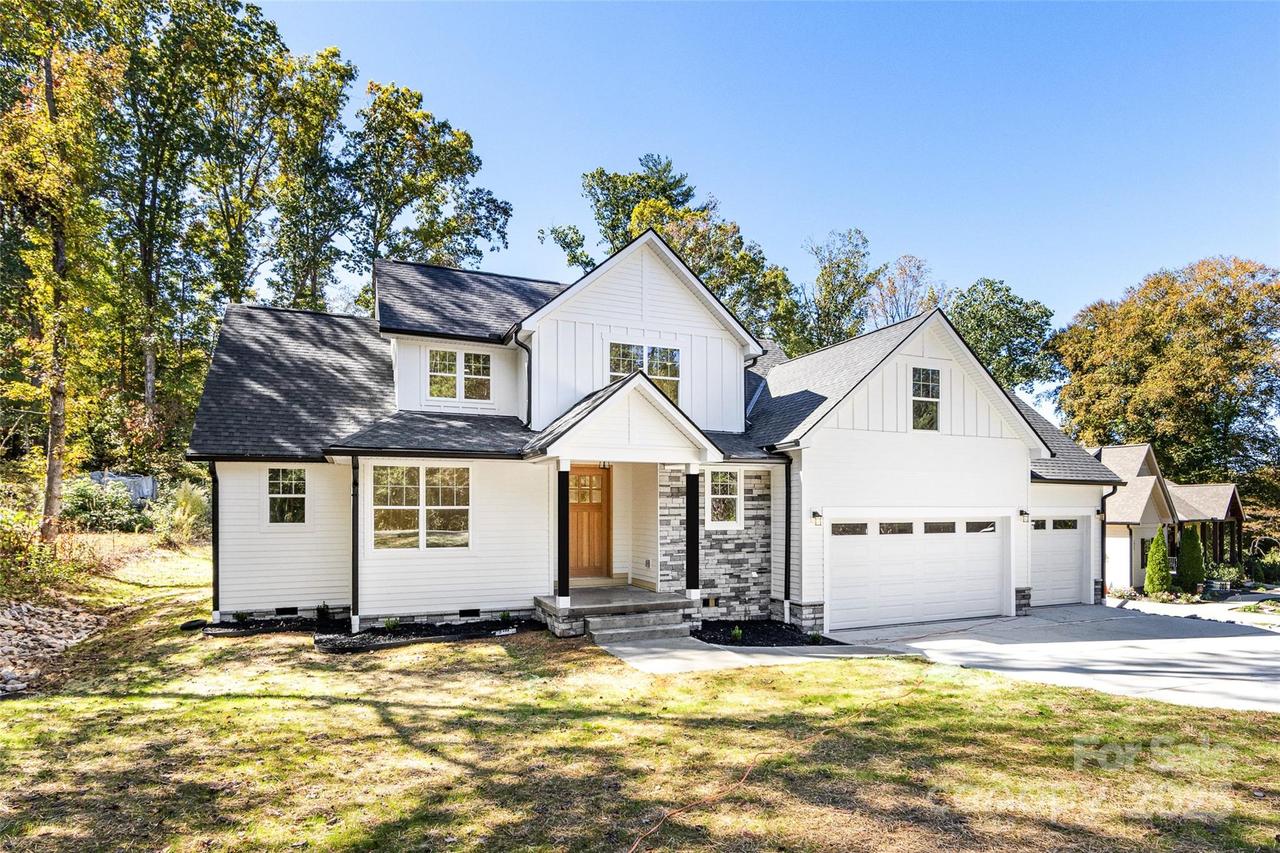 1871 Lynmore Dr., Sherrills Ford, NC 28673