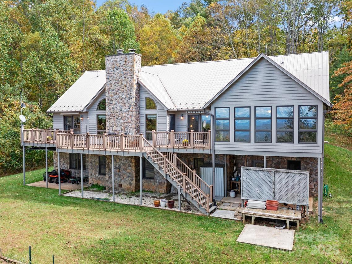 105 Bluebird Ln., Spruce Pine, NC 28777