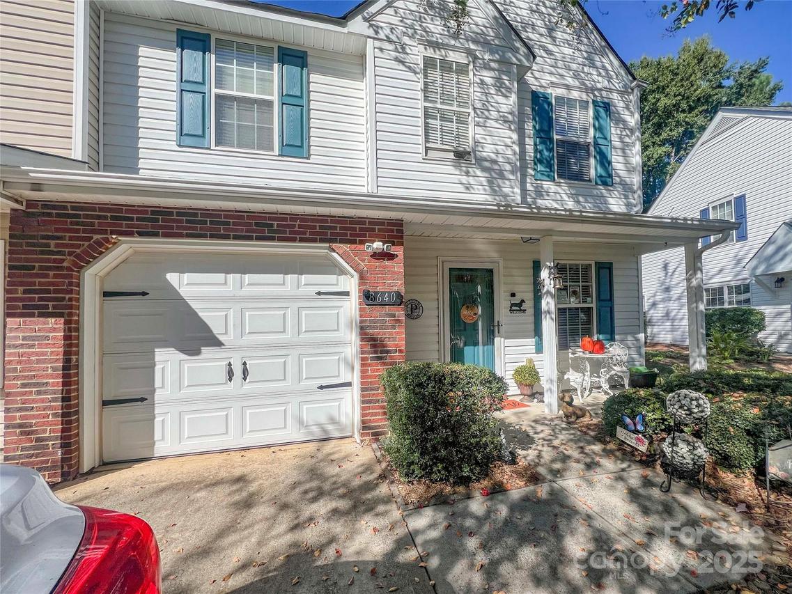 8640 Robinson Forest Dr., Charlotte, NC 28277
