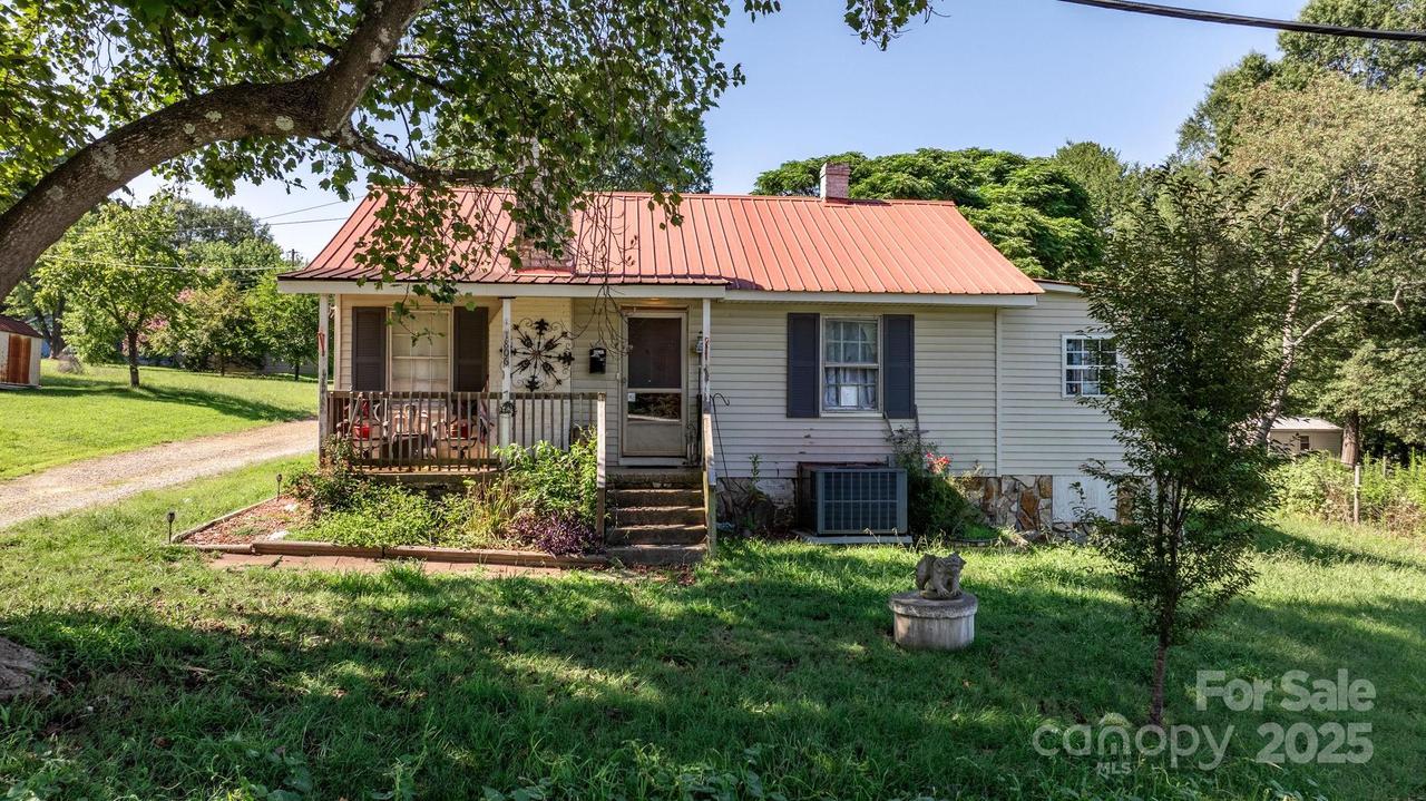 1806 18th St., Hickory, NC 28601