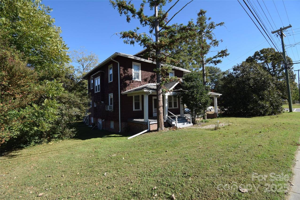 208 S Myrtle School Rd., Gastonia, NC 28052