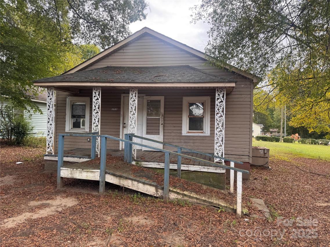 355 Camden Ct., Concord, NC 28027