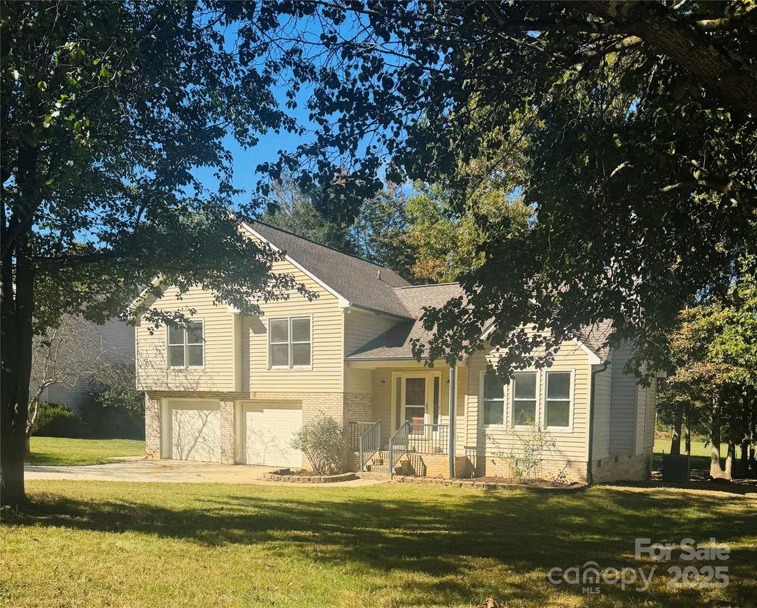 191 Arbor Springs Dr., Taylorsville, NC 28681