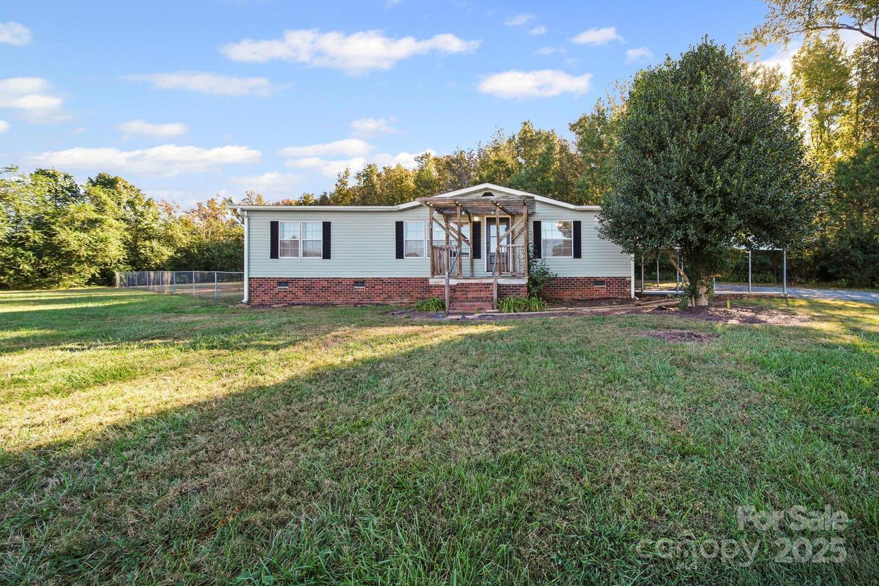 40149 Eagle Head Ct., New London, NC 28127