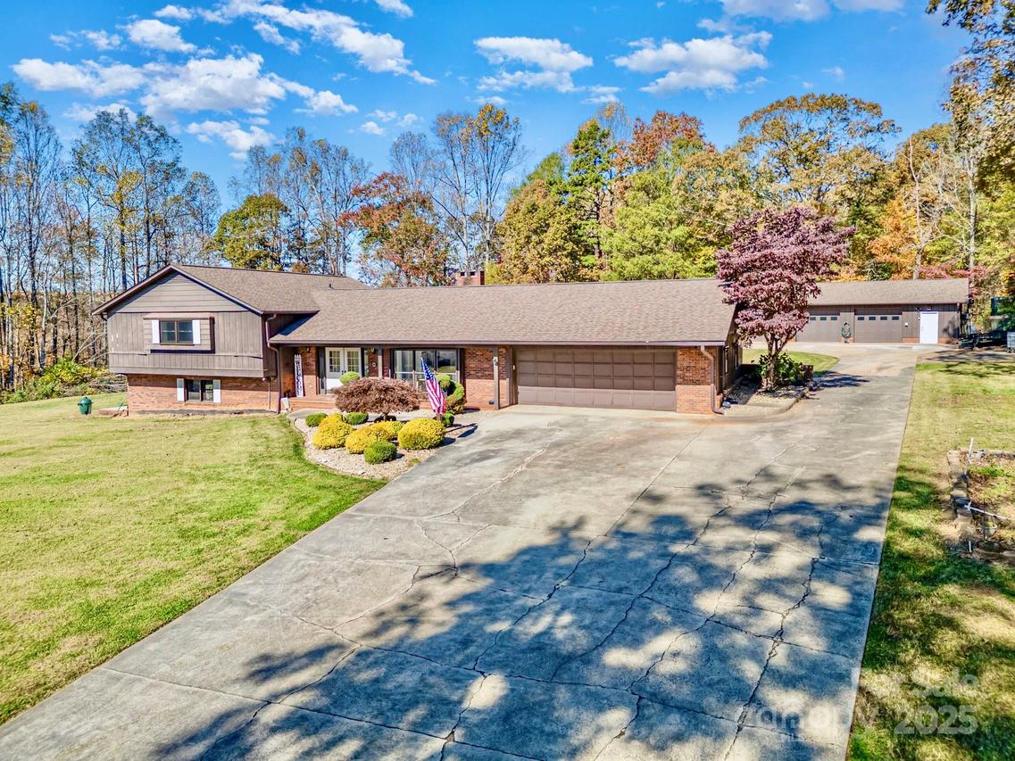 2844 Hickory Hwy., Statesville, NC 28677