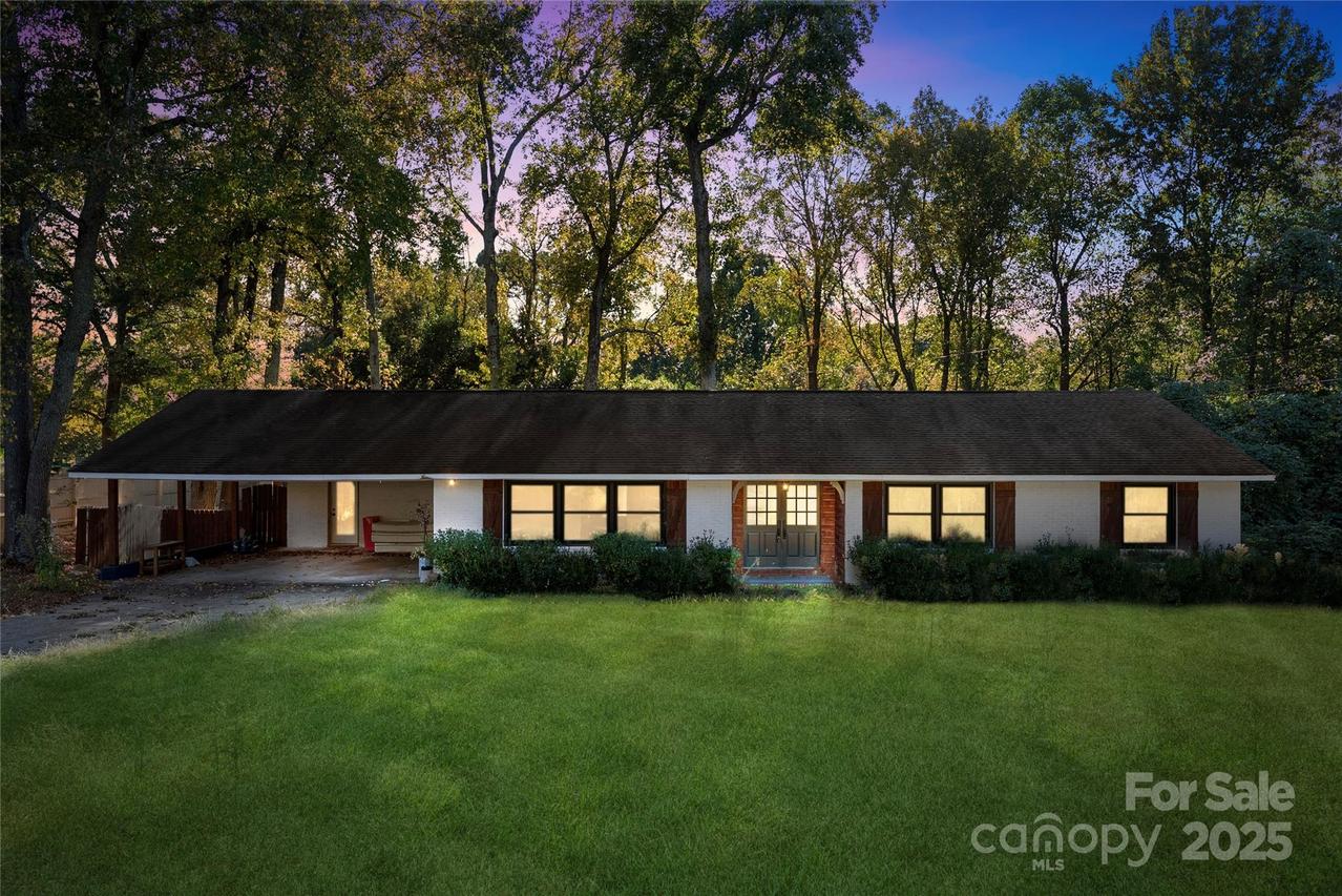 809 Briarcliff Rd., Gastonia, NC 28056