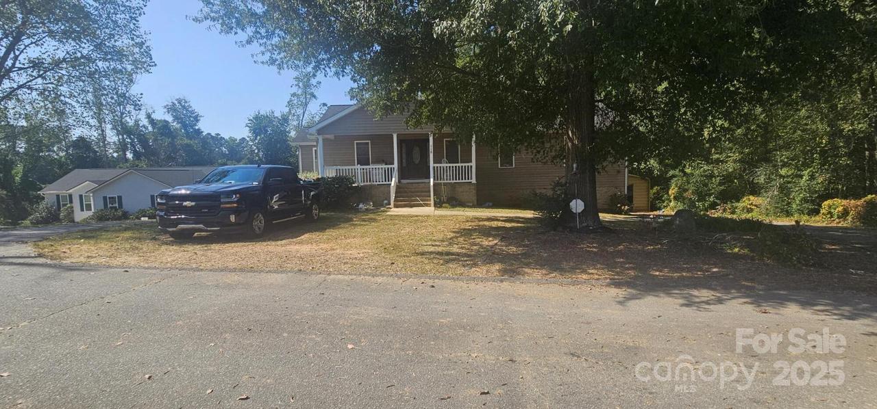 116 Brewer Ln., Mooresville, NC 28115