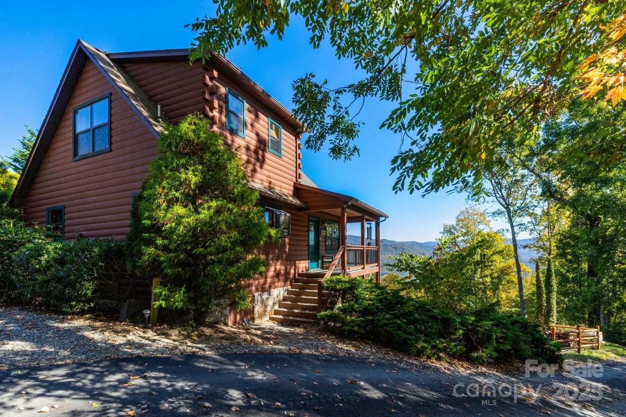 135 W Sky Cove Cir., Bryson City, NC 28713