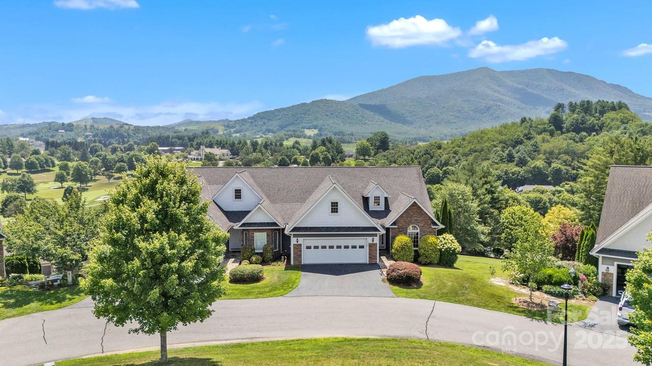398 Stonehaven Dr., Jefferson, NC 28640
