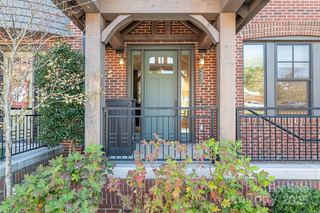 233 Broadway St., Asheville, NC 28801