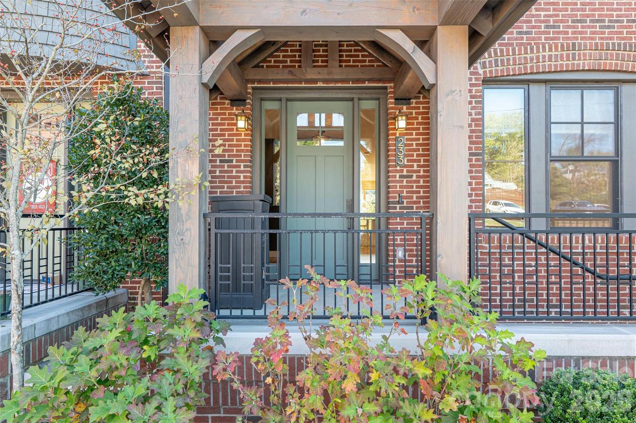 233 Broadway St., Asheville, NC 28801