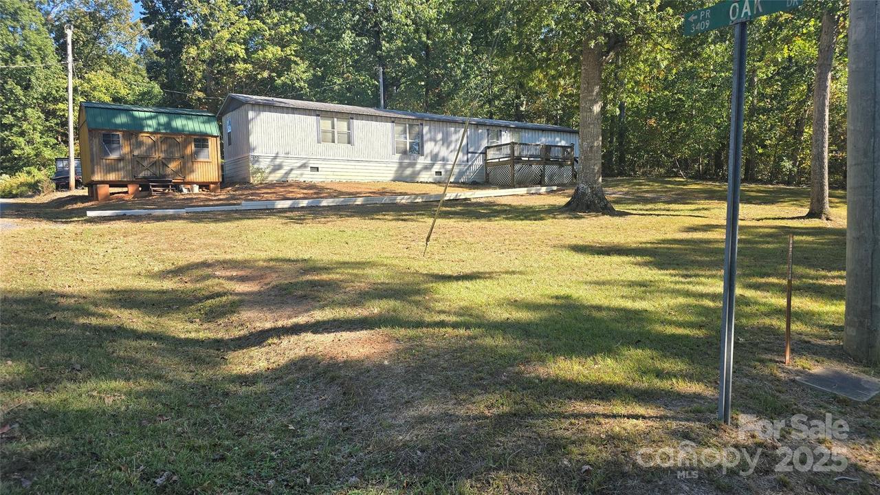 139 Skyline Dr., New London, NC 28127