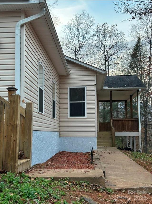 178 Levi Rd., Columbus, NC 28722