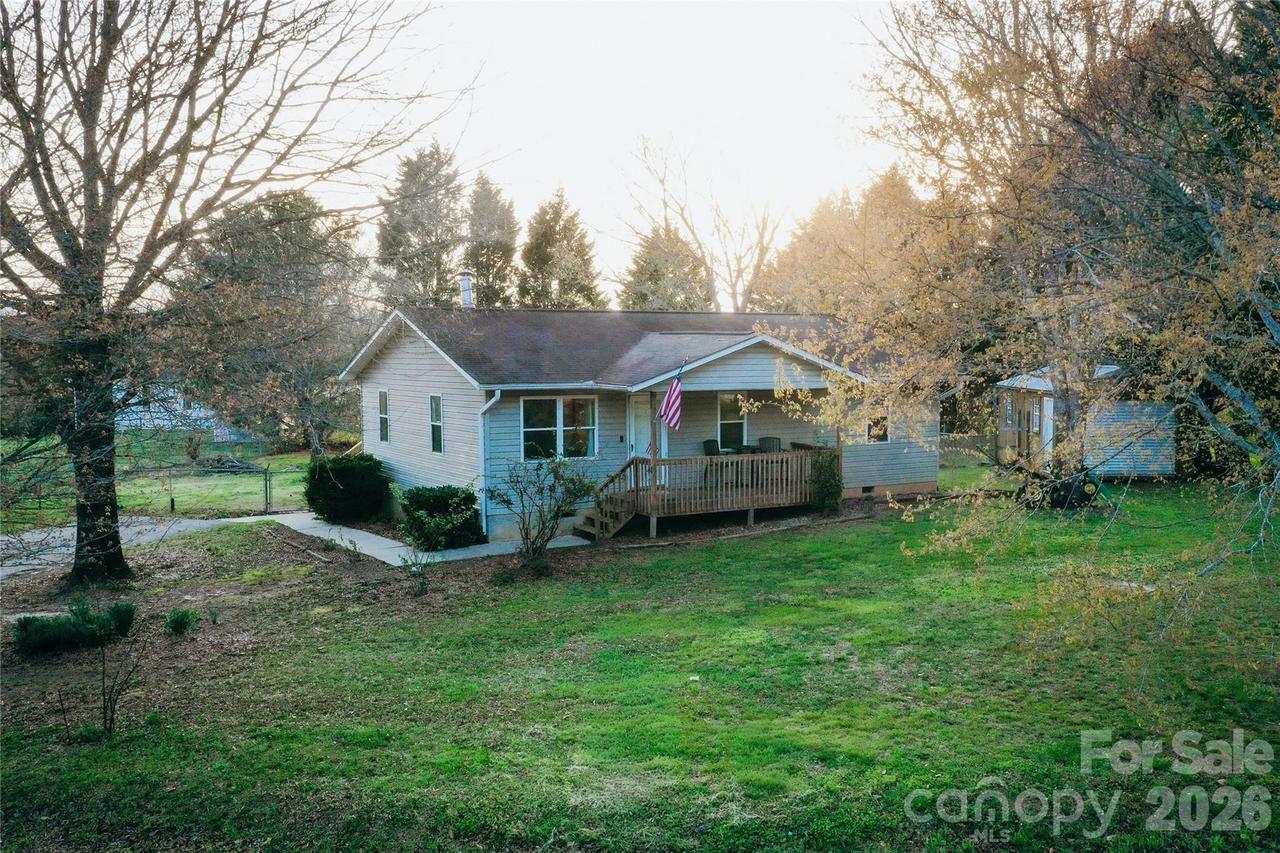 45 Pleasant Ct., Flat Rock, NC 28731