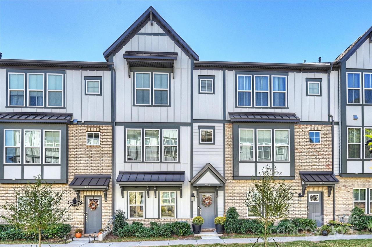 912 Mary Max Dr., Davidson, NC 28036