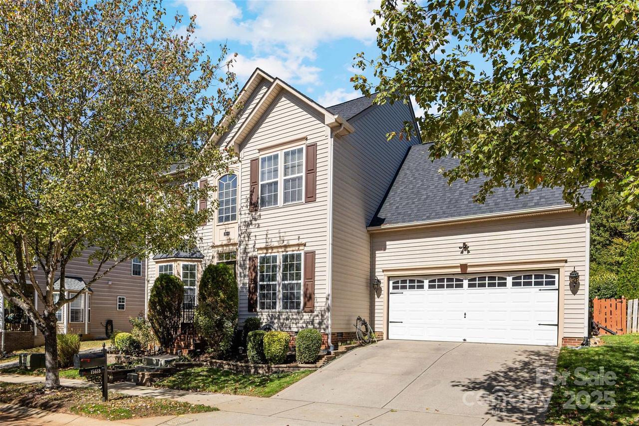 15618 Troubadour Ln., Huntersville, NC 28078