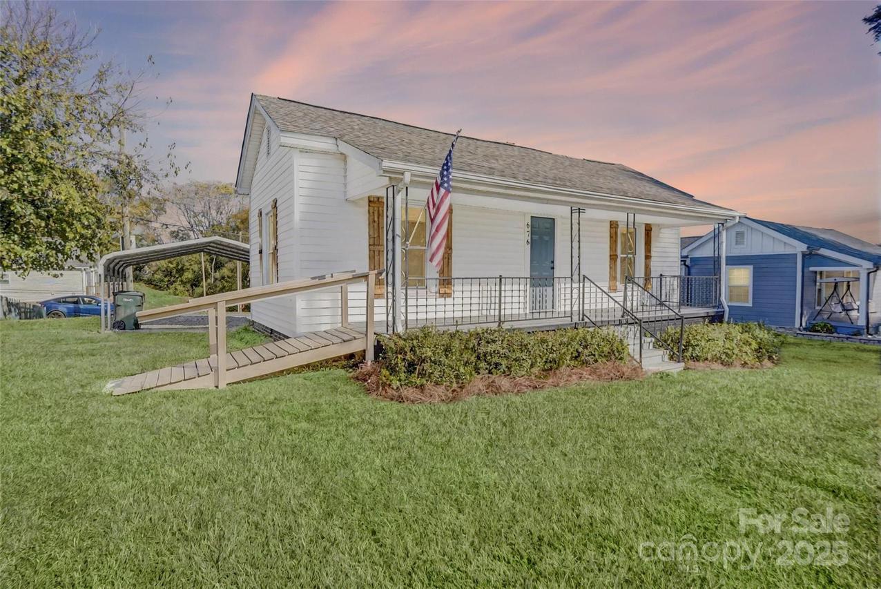 676 Cabarrus Ave., Concord, NC 28027