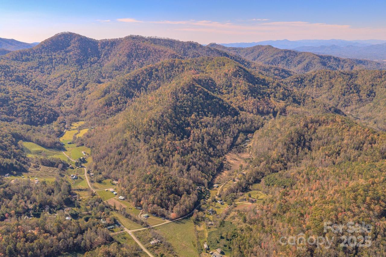 279 Morgan Branch Rd., Weaverville, NC 28787