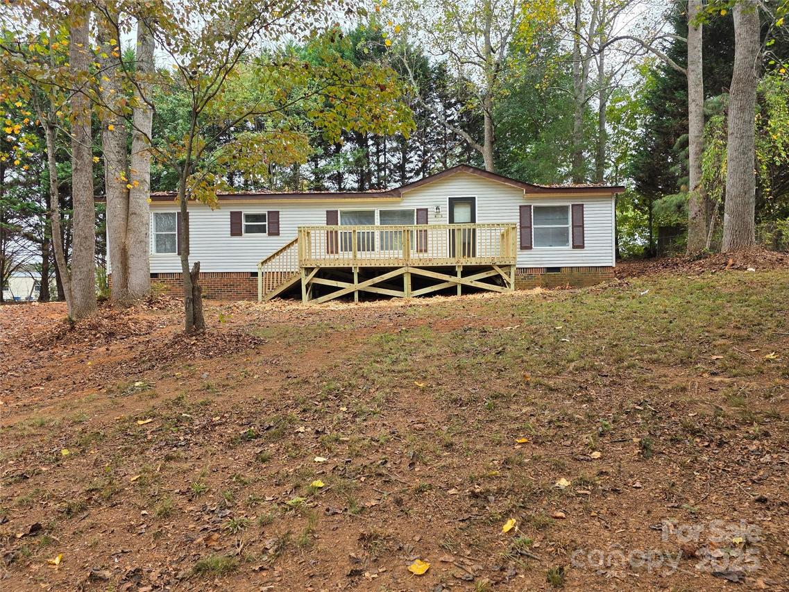 6293 Karen Dr., Claremont, NC 28610