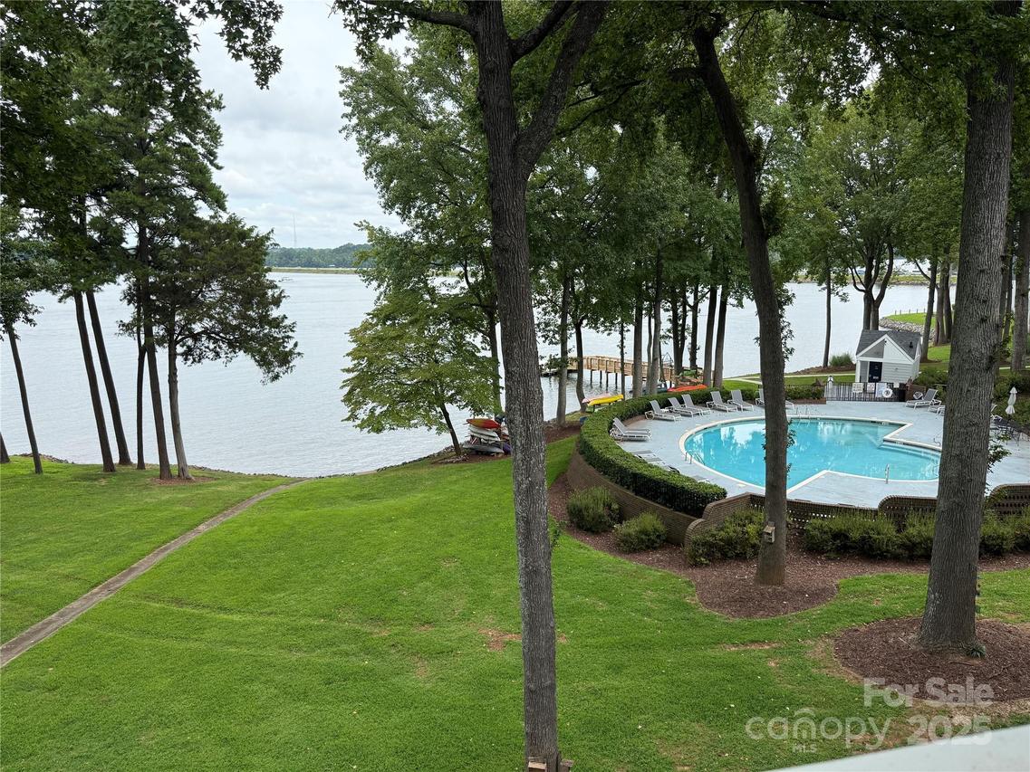 306 Northwest Dr., Davidson, NC 28036