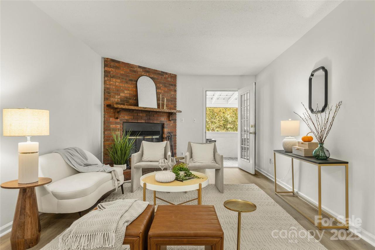28 Spears Ave., Asheville, NC 28801