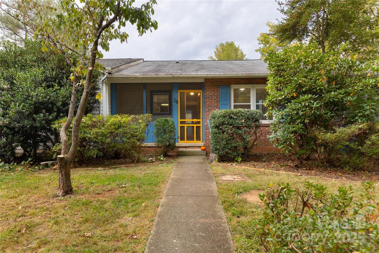 28 Spears Ave., Asheville, NC 28801