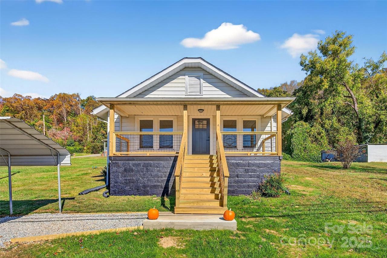 360 Old Catawba River Rd., Old Fort, NC 28762