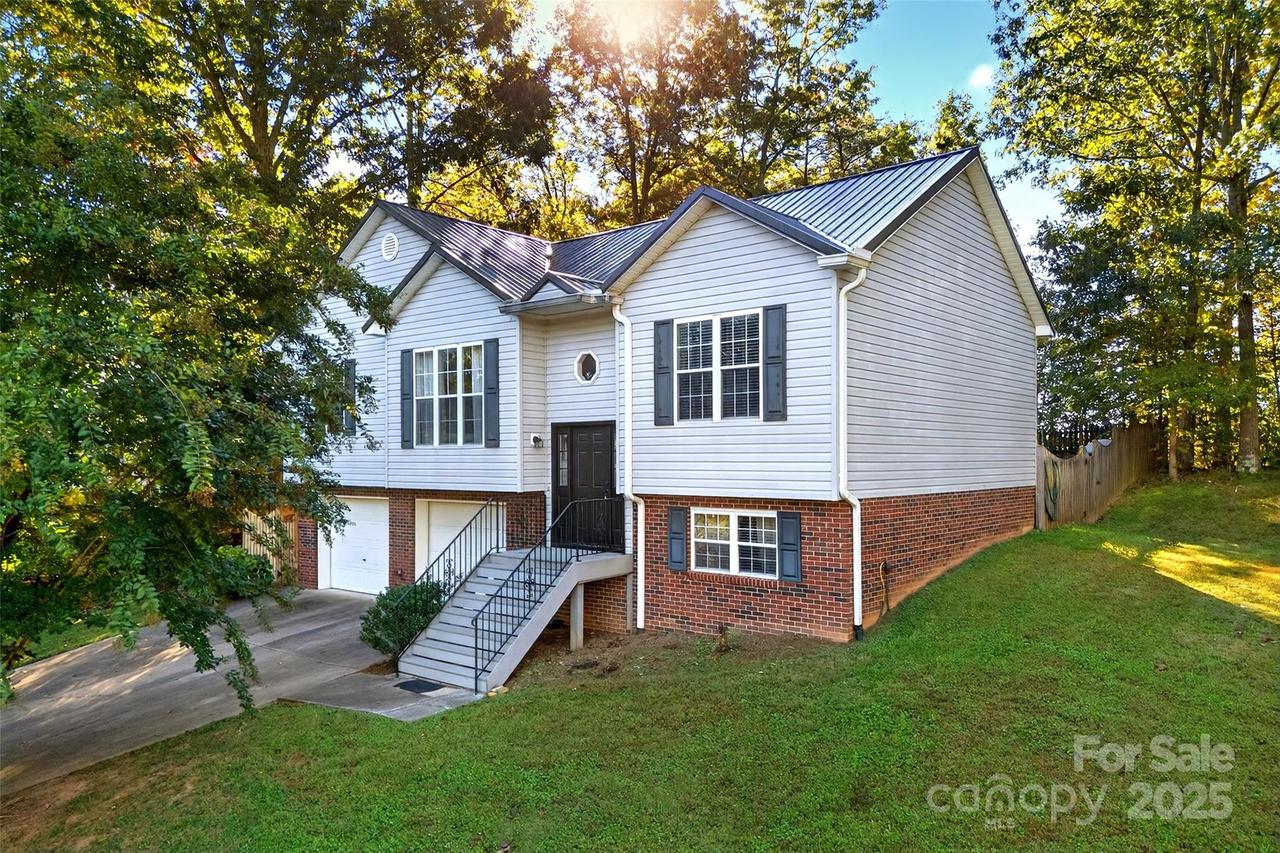 2691 Laurel Pointe Dr. #23, Morganton, NC 28761