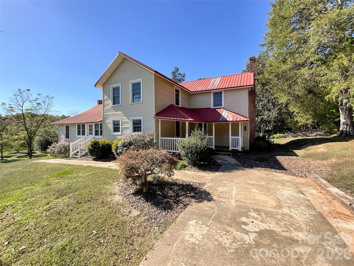 2006 Okeewemee Rd., Troy, NC 27371