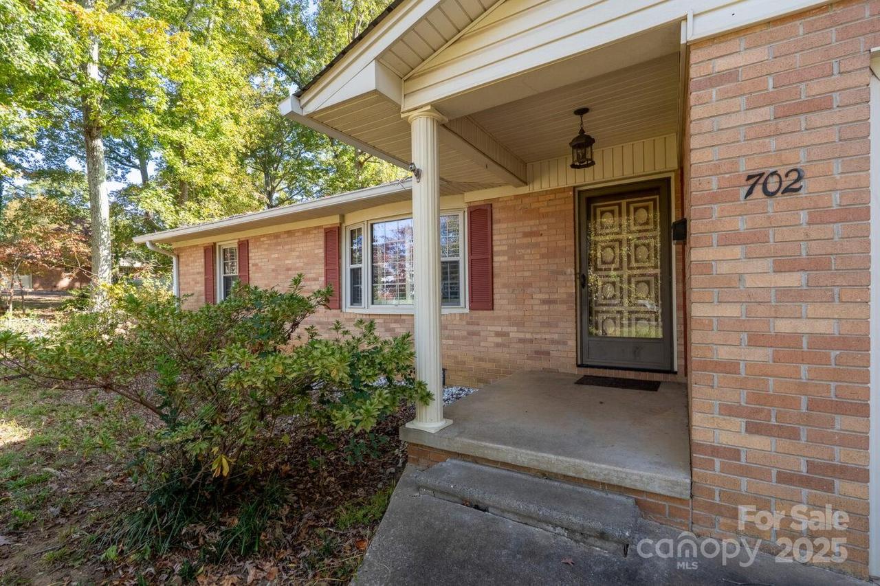 702 Rhodes Ave., Kings Mountain, NC 28086