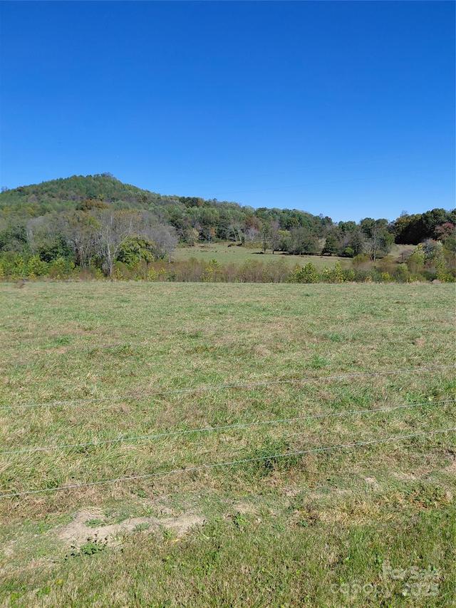 000 Collins Rd., Hamptonville, NC 27020