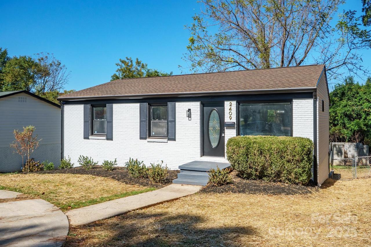 2409 Abelwood Rd., Charlotte, NC 28216
