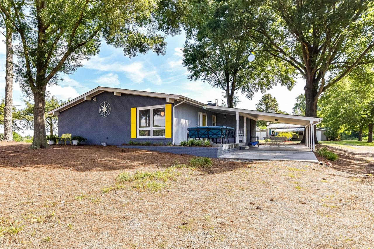 1021 Cyrus Edwards Rd., Monroe, NC 28110