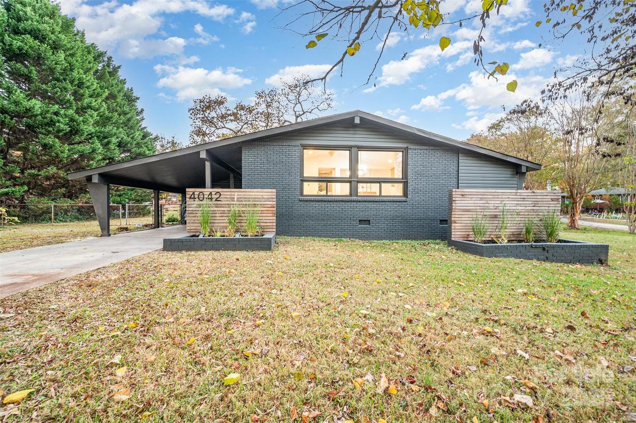 4042 Whipple Pl., Charlotte, NC 28215