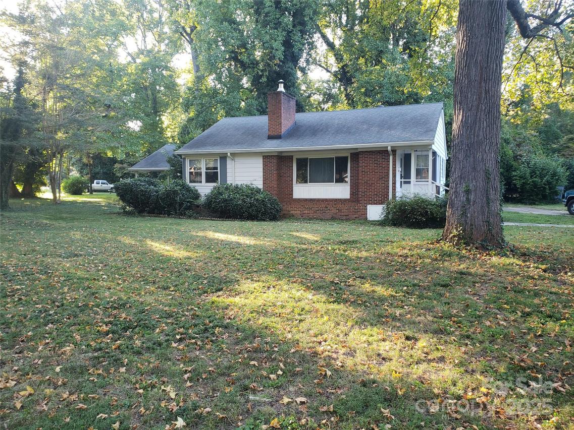 3937 Belcross Dr., Charlotte, NC 28205