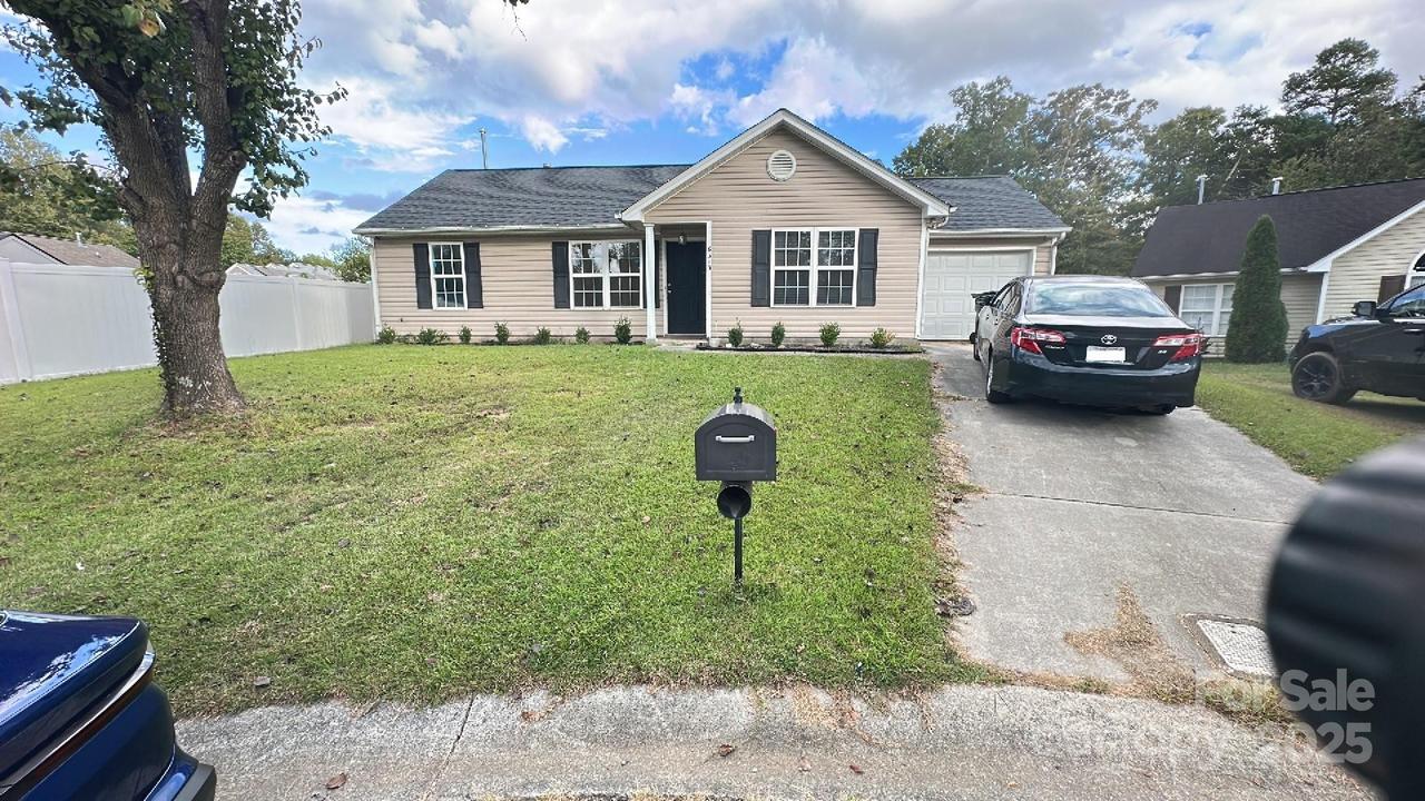 6313 Andrew Colten Ct., Charlotte, NC 28214