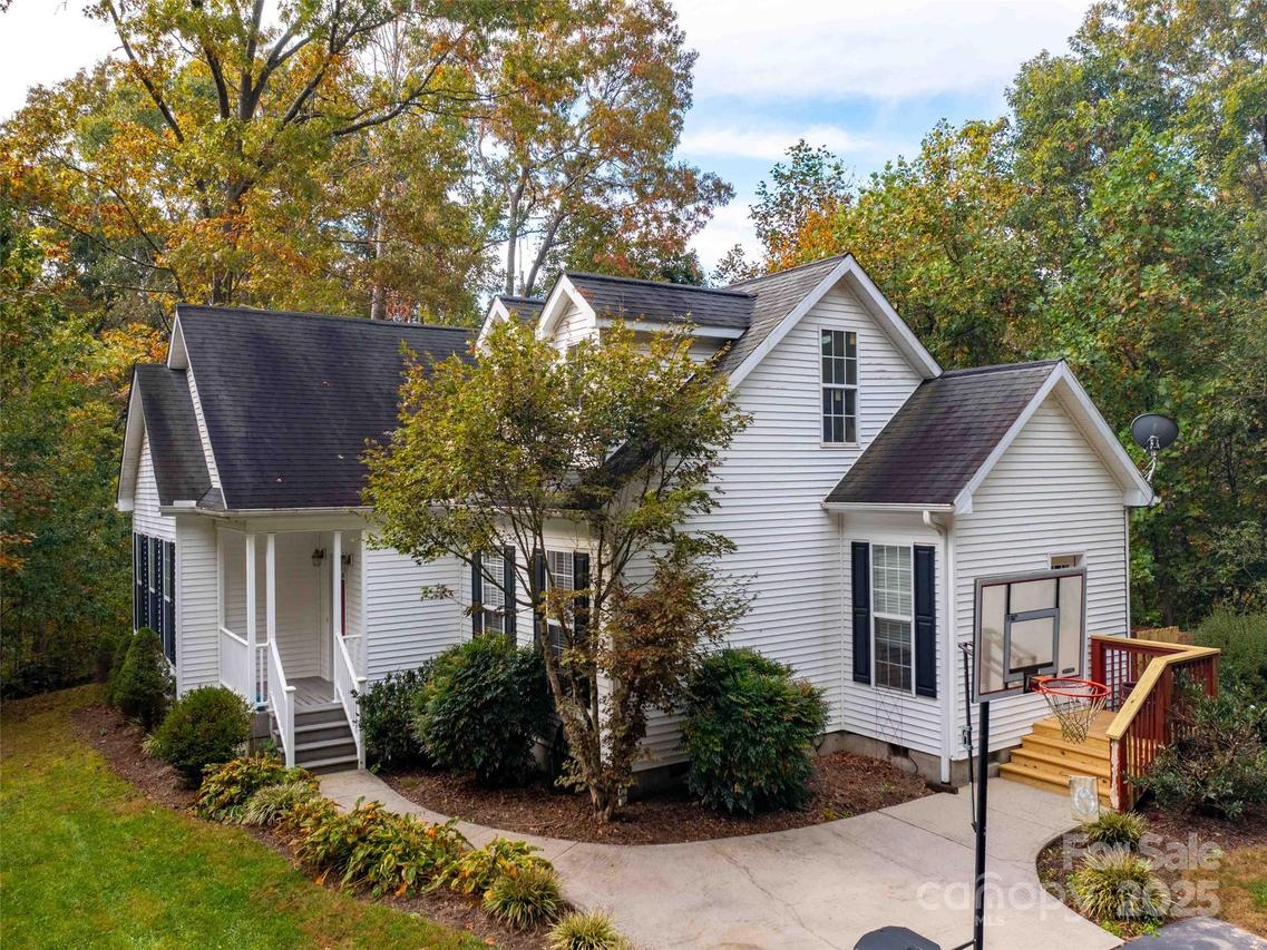 37 C Creek Ln., Pisgah Forest, NC 28768