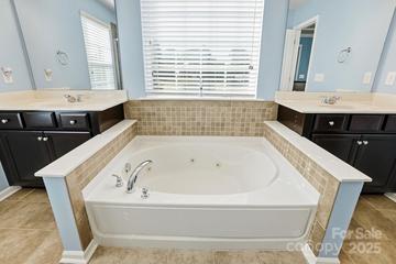 6434 Myston Ln., Huntersville, NC 28078