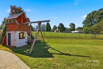 6434 Myston Ln., Huntersville, NC 28078