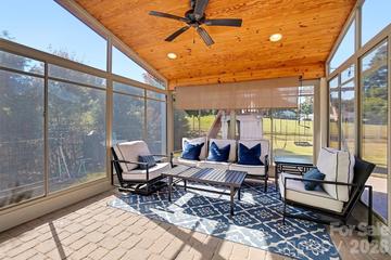 6434 Myston Ln., Huntersville, NC 28078