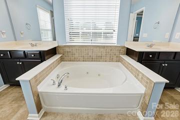 6434 Myston Ln., Huntersville, NC 28078