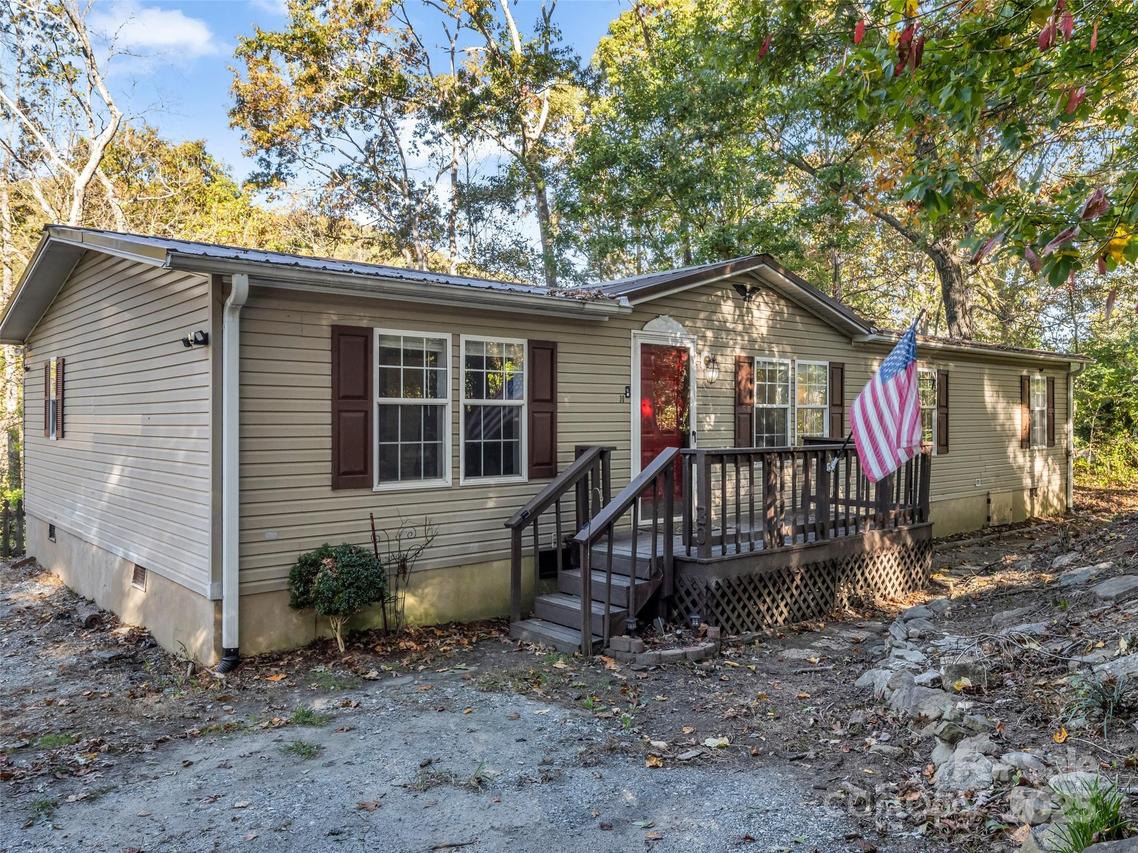 30 Providence Dr., Flat Rock, NC 28731