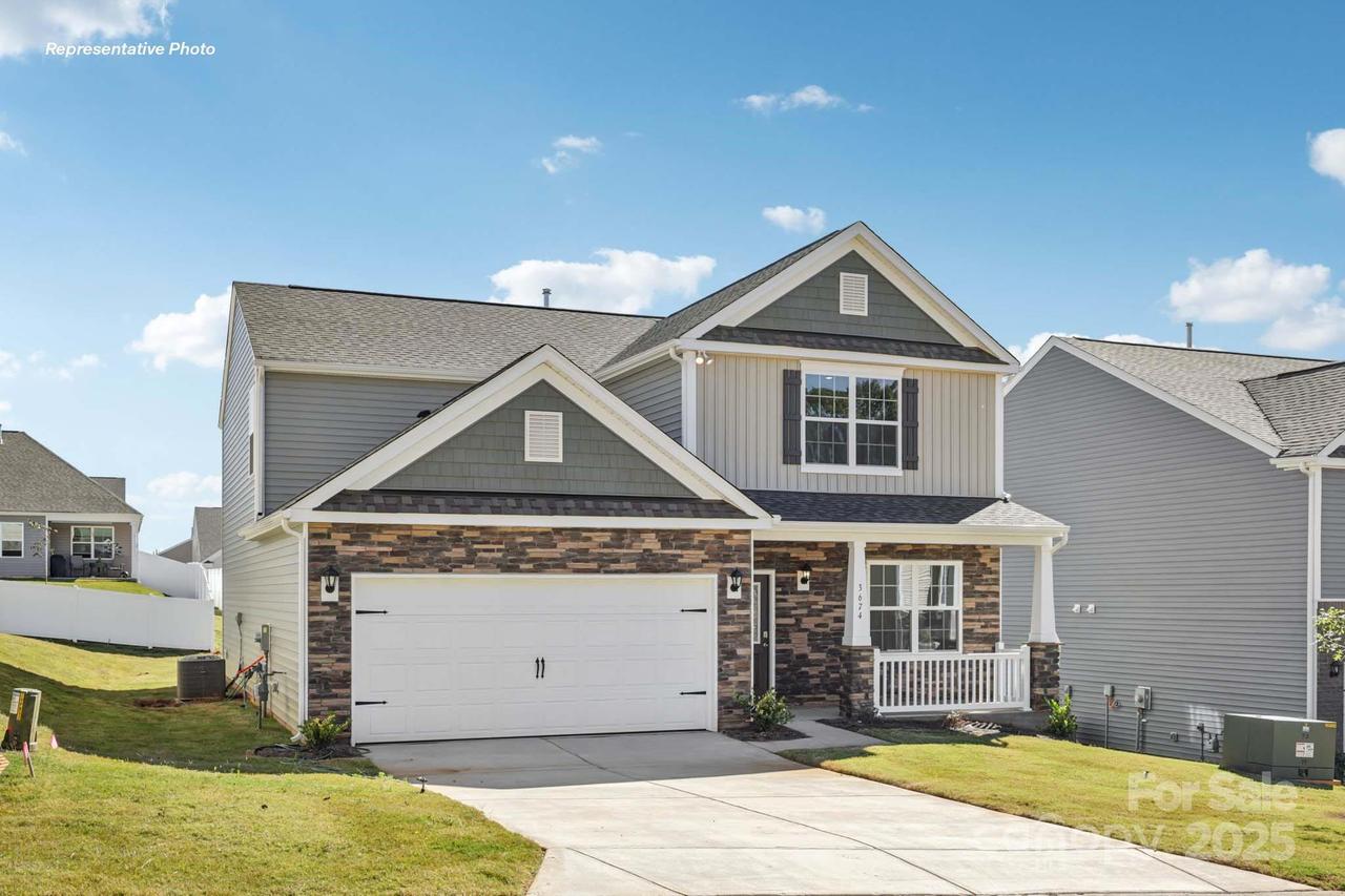 724 14th Avenue Ct., Hickory, NC 28601
