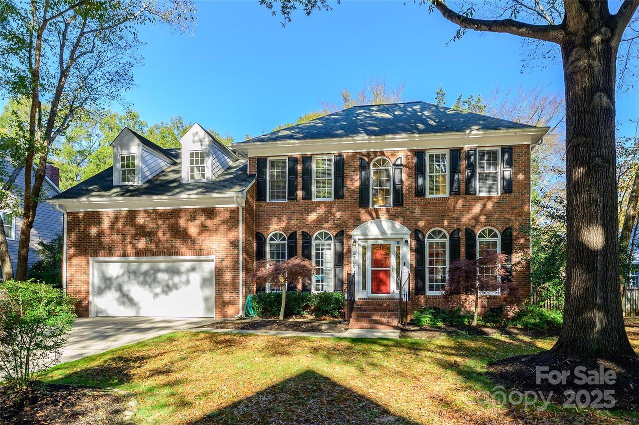6709 Fairhope Ct., Charlotte, NC 28277