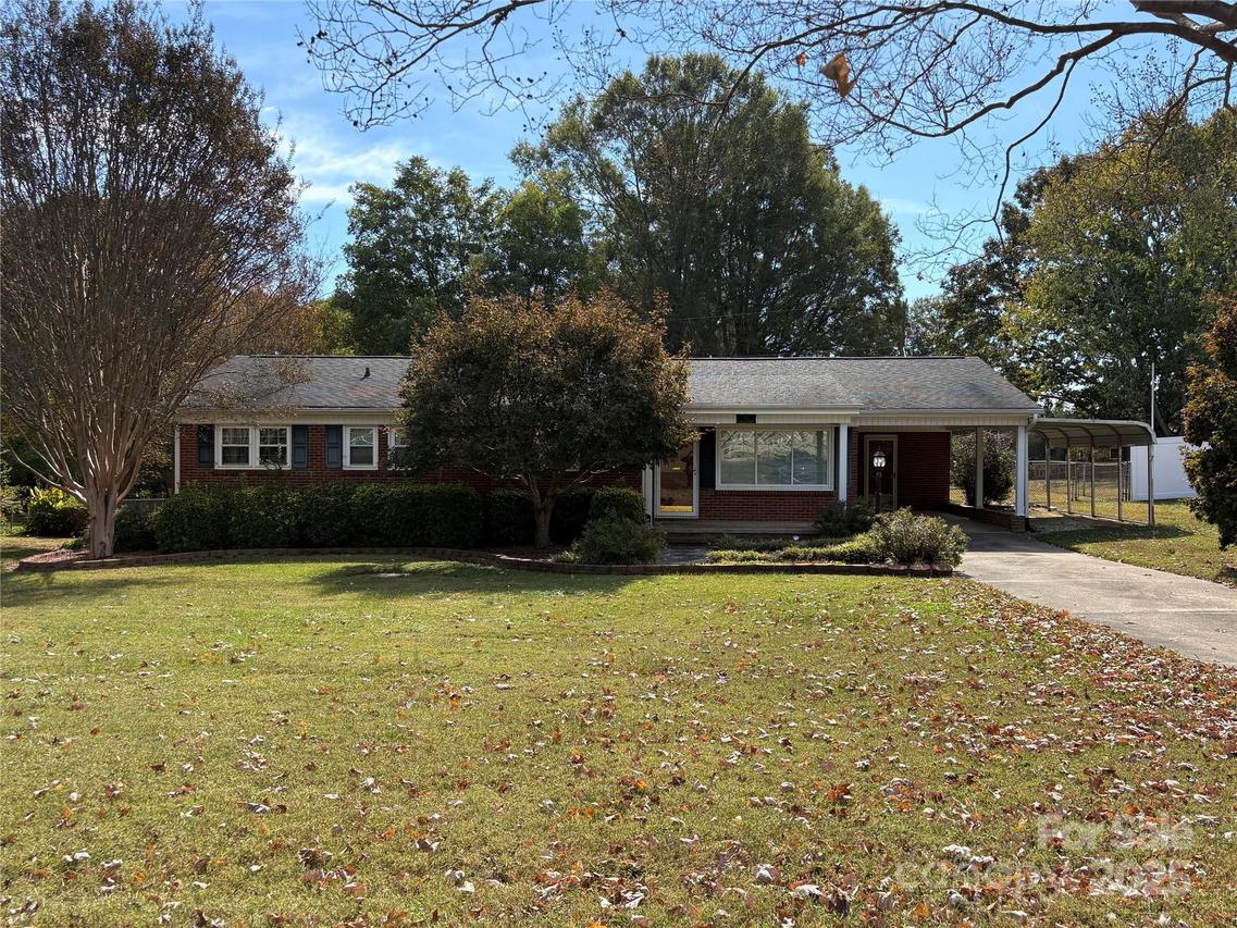 707 Sandalwood Ln., Kings Mountain, NC 28086